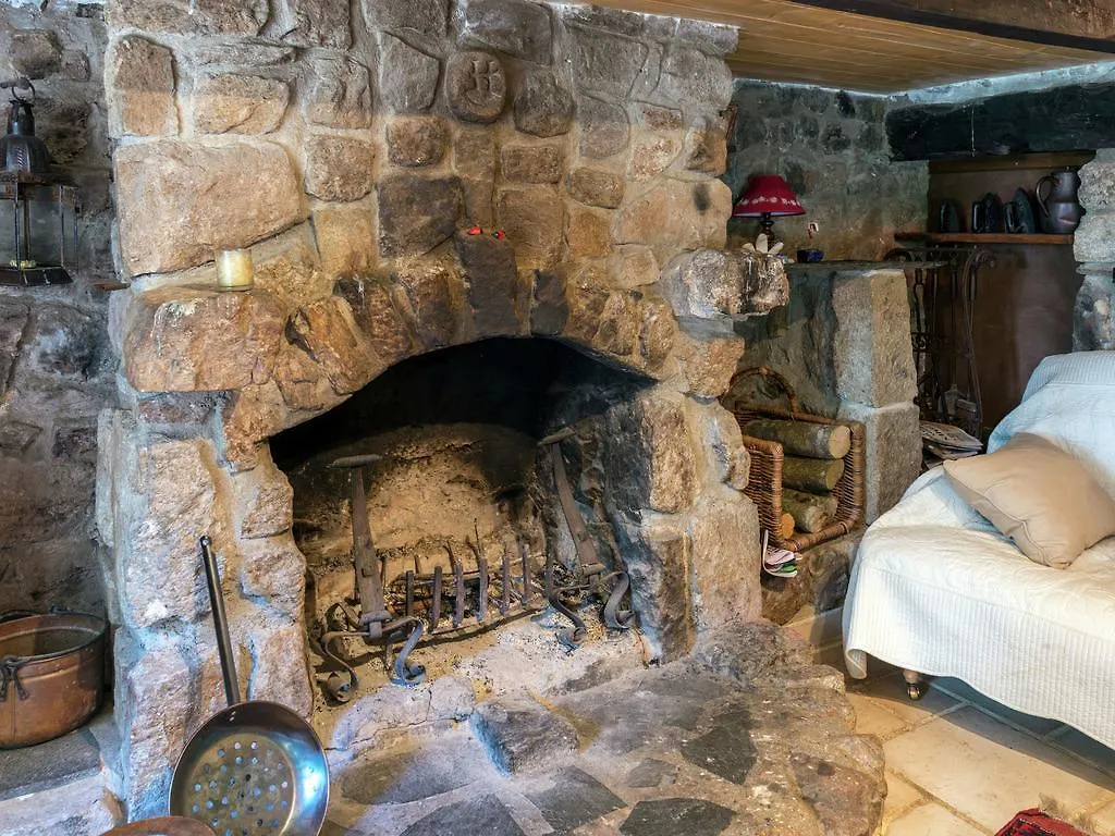 Beautiful Farmhouse In Mountain Forest Setting Saint-Bonnet-le-Froid 0*,